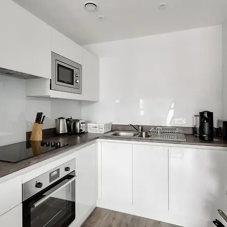 Lovely 1 Bed Flat In The Heart Of * Birmingham