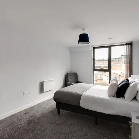Lovely 1 Bed Flat In The Heart Of