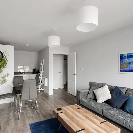 Lovely 1 Bed Flat In The Heart Of Apartment Birmingham